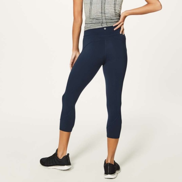 Lululemon In Movement Crop Everlux 19" Nocturnal Teal Size 4 - Picture 3 of 16